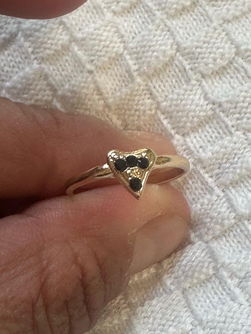 Beautiful Gold ring - Picture 3 of 3